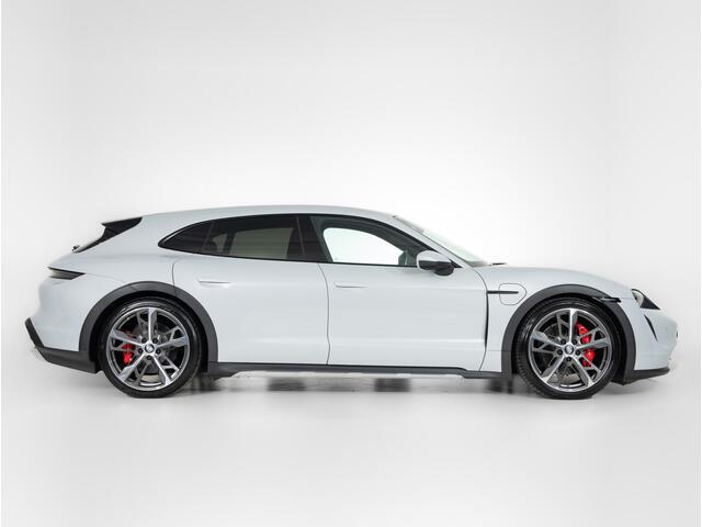 Porsche Taycan 4S Cross Turismo