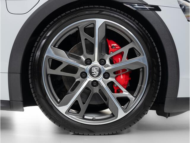 Porsche Taycan 4S Cross Turismo