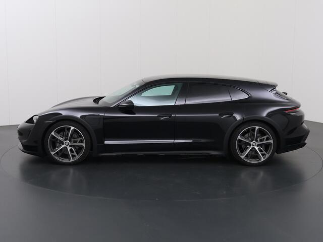 Porsche Taycan Cross Turismo 4 93 kWh | SOH 95% | Stoel/Stuurverwarming | Panoramadak | Sport-Chrono | Warmtepomp | PESS | Bose Audio | Camera | PASM | Rijassistent-Systeem | DAB | Adaptieve Cruise Control | Adaptieve Sportstoelen + 18-Wegs Memory |