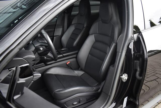 Porsche Taycan Sport Turismo 79 kWh Sport Chrono | ACC | Passagiers Display | 360 Camera | Bose | Stuurverwarming | Luchtvering | GT-Sportstuur |