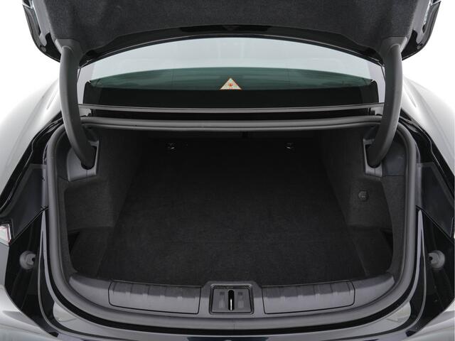 Porsche Taycan 79 kWh [3-Fase] {SOH-100%} (INCL-BTW) *LUXURY-LEATHER | FULL-LED | DIGI-COCKPIT | NAVI-FULLMAP | SPORT-SEATS | ECC | PDC | CRUISE | 19''ALU*