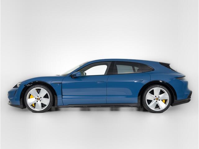 Porsche Taycan Turbo S Cross Turismo