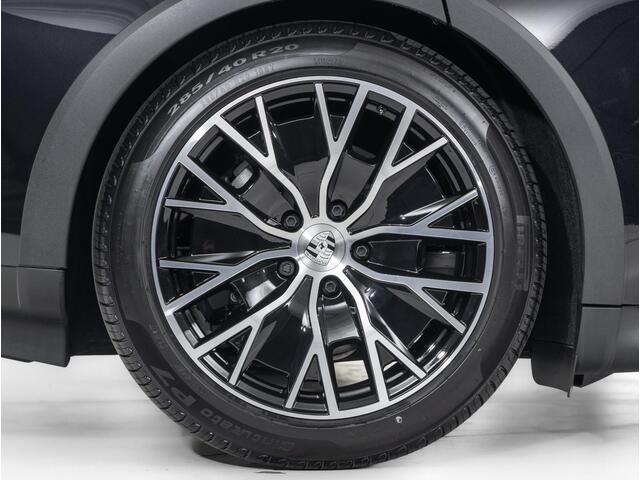 Porsche Taycan 4 Cross Turismo