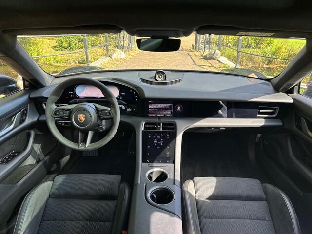 Porsche Taycan Turbo S | Alcantara | Keramisch | Sport Chrono | Pano |