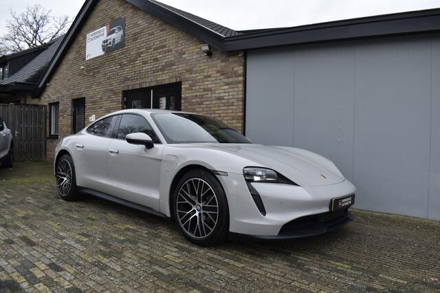 Porsche Taycan 79 KWH, Matrix LED, Sfeerverlichting, Apple Carplay