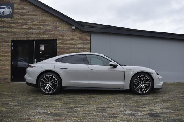 Porsche Taycan 79 KWH, Matrix LED, Sfeerverlichting, Apple Carplay