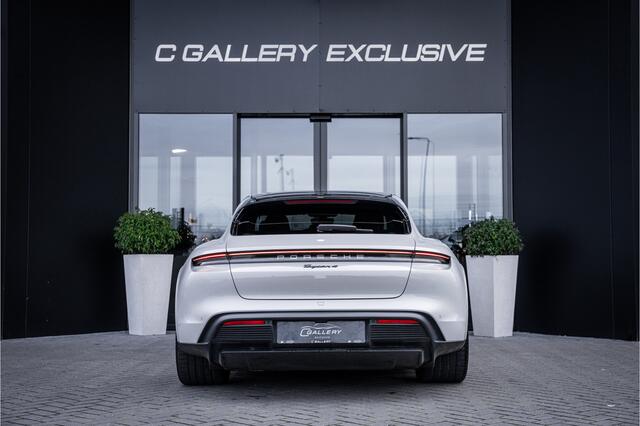 Porsche Taycan Cross Turismo 4 93 kWh - 1e eig | Origineel NL | Sport Chrono + | Panorama | Memory