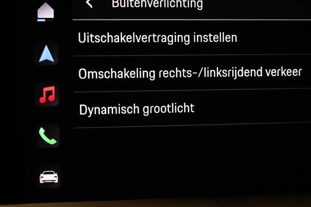 Porsche Taycan Cross Turismo 4S 93 kWh | PANORAMADAK | STOELVERWARMING | GEHEUGEN / PARKEER- PACK | BOSE DAB | APPLE | CAMERA