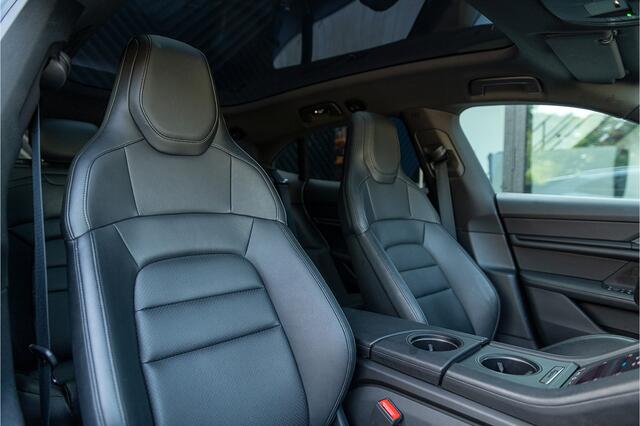 Porsche Taycan Cross Turismo 4 93 kWh ACC Pano Luchtv Camera Ambient Sportchrono Plus