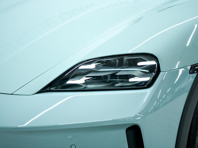 Porsche Taycan 4S Cross Turismo