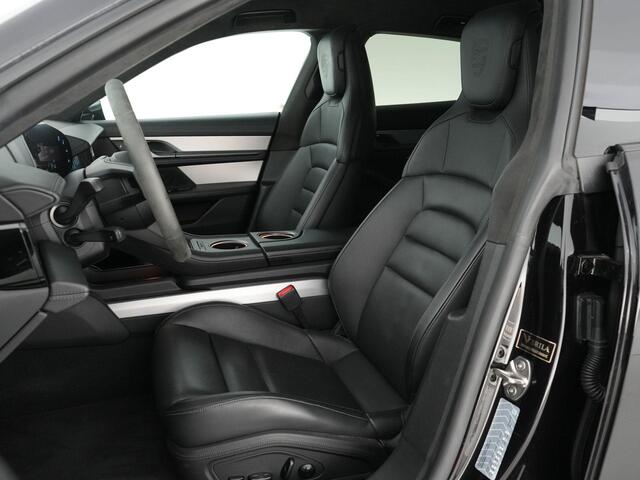 Porsche Taycan Cross Turismo 4S 93 kWh |panoramadak|memory|PDCC|Bose|passenger display|360 camera|Apple Carplay|stoelventilatie & verwarming|blind spot|elek achterklep|