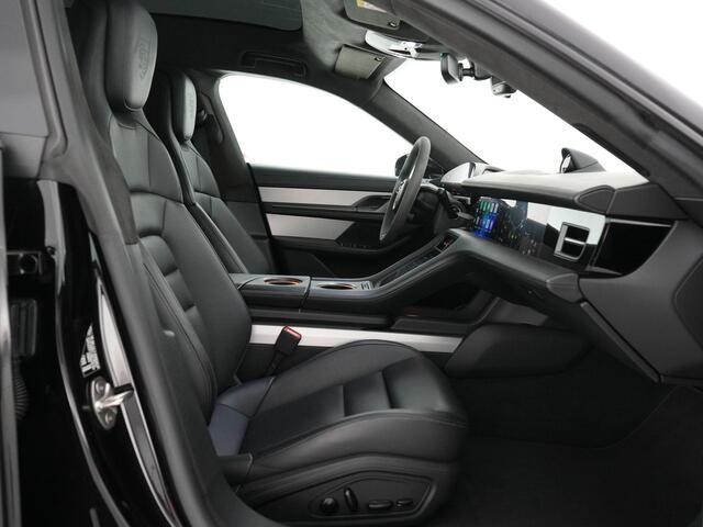 Porsche Taycan Cross Turismo 4S 93 kWh |panoramadak|memory|PDCC|Bose|passenger display|360 camera|Apple Carplay|stoelventilatie & verwarming|blind spot|elek achterklep|