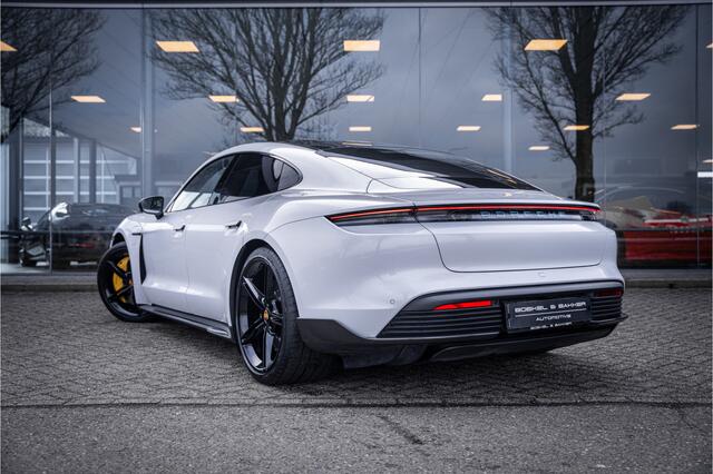 Porsche Taycan GTS 93 kWh ** PCCB ** PDLS+ ** HUD ** Panodak ** Sport Design Carbon ** 4WS NP 190K ** Rijbereik tot 504km (WLTP)
