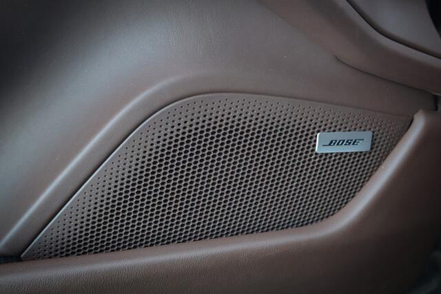 Porsche Taycan Turbo 93 kWh | PASSENGER DISPLAY | ADAPTIVE CRUISE | STOELVERWAMING & VERKOELING | 360 CAMERA | BOSE AUDIO |