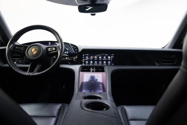 Porsche Taycan Performance 93 kWh | Panoramadak | Warmtepomp | Camera | 5 zits |