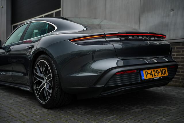 Porsche Taycan 79 kWh Sport-Chrono 327 pk / Marge-Auto/ NL-Auto/ Dealer.Ond/ Passenger-Display/ Lucht-Vering/ Sport-Stoelen/ Stoel.Verw. 20'' LMV