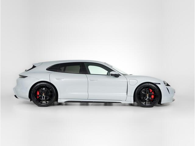 Porsche Taycan 4S Cross Turismo