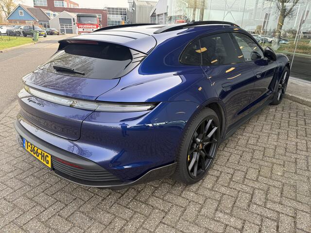 Porsche Taycan Sport Turismo GTS 93 kWh ** Carbon ** PCCB ** NP 198K ** NL auto!!