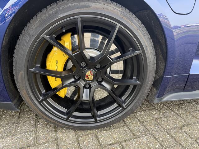Porsche Taycan Sport Turismo GTS 93 kWh ** Carbon ** PCCB ** NP 198K ** NL auto!!