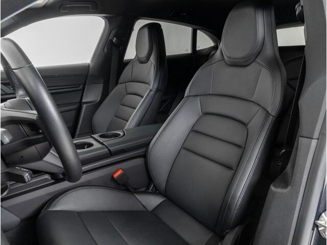 Porsche Taycan 4 Cross Turismo
