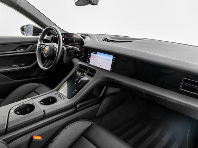 Porsche Taycan 4 Cross Turismo