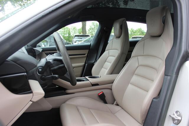 Porsche Taycan Sport Turismo 4S 93 kWh / SoH 91,9% / Panoramadak / 360Camera / Head-up / Accu Performance+ / 21'' / Achterasbesturing / Luchtvering / Keyless / Stoel+Stuurverwarming / DAB / ACC
