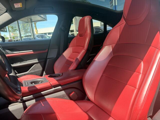 Porsche Taycan 79 kWh | Pano | Leer | Bose