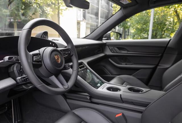 Porsche Taycan Sport Turismo 105 kWh 435 PK Panoramadak Matrix ACC InnoDrive BOSE SurroundView