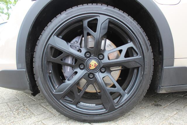 Porsche Taycan Cross Turismo 4 93 kWh Panorama dak l 360 camera l Stoel memory l Dode hoek detectie