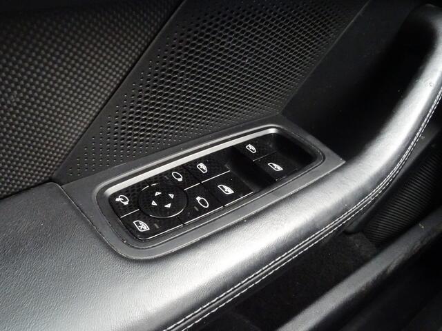Porsche Taycan Cross Turismo 4S 93 kWh * 370 KM ACCURADIUS !!