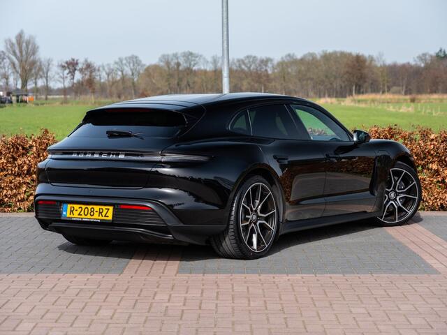 Porsche Taycan Sport Turismo 79 kWh | 21" Exclusive LM | Achterasbesturing | Bose Surround Pr