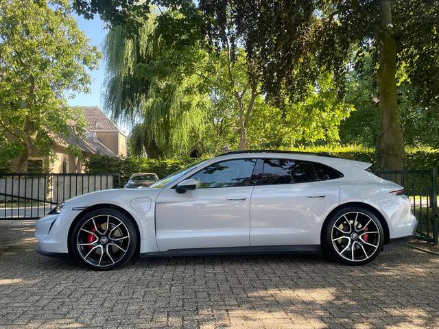 Porsche Taycan Sport Turismo 4S 93 kWh Panorama 21" Sport Chrono 360 Camera Warmtepomp