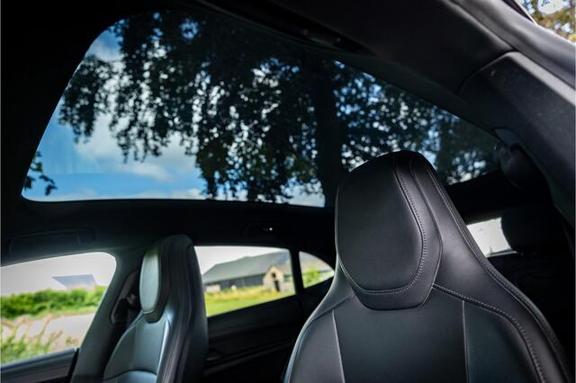 Porsche Taycan Cross Turismo 4 93 kWh Panorama 21" Bose Off Road Design Warmtepomp