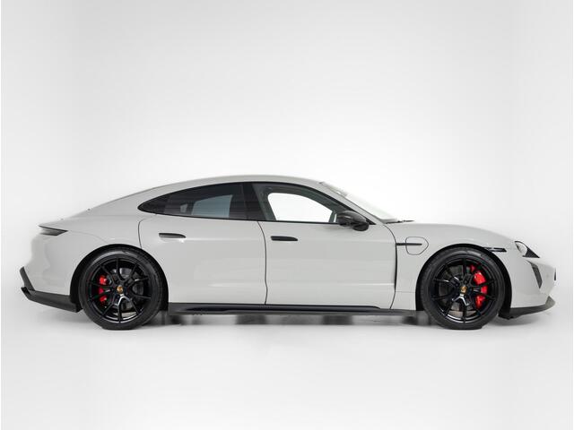Porsche Taycan GTS