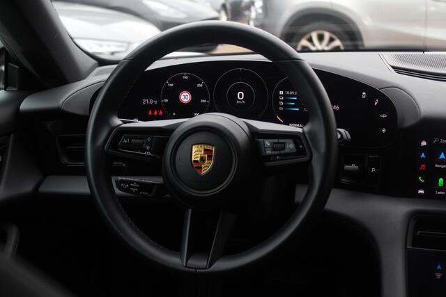 Porsche Taycan Performance 84 kWh / Panoramadak / Camera / Luchtvering / 20'' / Leder / CarPlay / Stoelverwarming / DAB / ACC