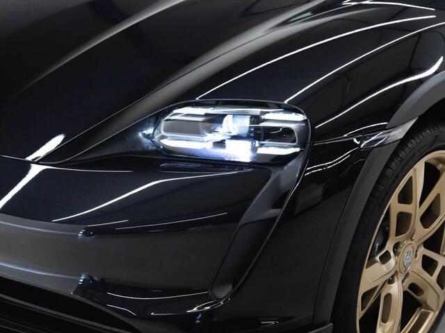 Porsche Taycan 4 Cross Turismo