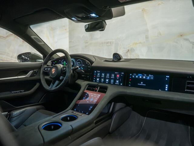 Porsche Taycan Turbo GT , NL-auto, PTS Blackolive , ceramic, kuipstoelen, pano, InnoDrive, Burmester, HUD, Active Ride, NP284k