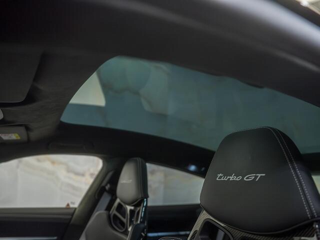 Porsche Taycan Turbo GT , NL-auto, PTS Blackolive , ceramic, kuipstoelen, pano, InnoDrive, Burmester, HUD, Active Ride, NP284k