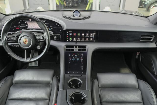 Porsche Taycan Performance Plus 476pk 93,4 kWh Panoramadak *BTW* Luchtvering Bose Comfortstoelen NLauto 1e Eigenaar