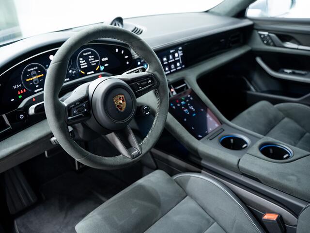 Porsche Taycan GTS