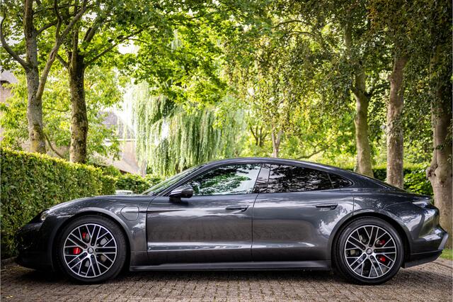 Porsche Taycan 4S Performance 93 kWh Vierwielbesturing Innodrive Matrix Bose