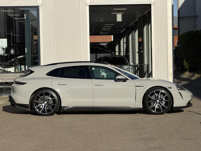 Porsche Taycan Sport Turismo 93kWh 476pk NL-auto / BTW / Porsche historie / zeer compleet