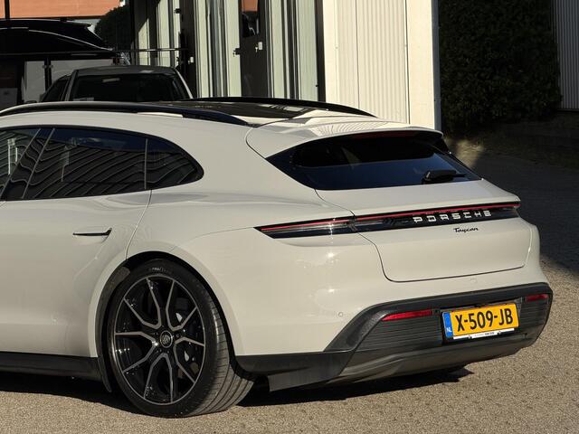 Porsche Taycan Sport Turismo 93kWh 476pk NL-auto / BTW / Porsche historie / zeer compleet