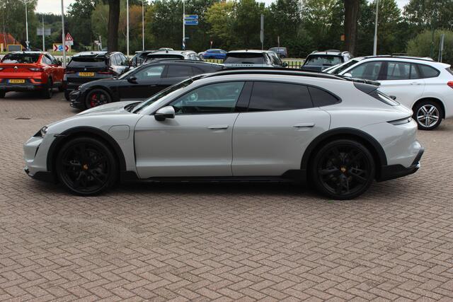 Porsche Taycan Cross Turismo 4S 93 kWh / SoH 93,1% / Panoramadak / 360Camera / Luchtvering / Matrix LED / 21'' / Sportdesign / Bose / Stoel+Stuurverwarming / Dodehoek / DAB / Cruise Control / Warmtepomp