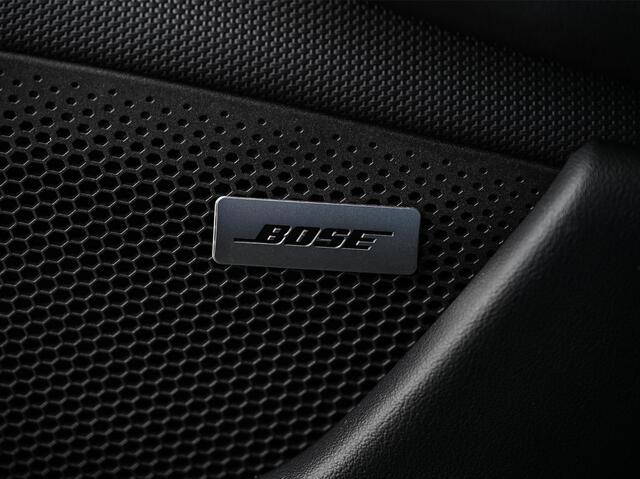 Porsche Taycan Sport Turismo 79 kWh | NL-Auto | 18-Wegs Memory Seats | Luchtvering | Adaptive Cruise | BOSE | Camera | Stoelverwarming | Ambiance Verlichting |