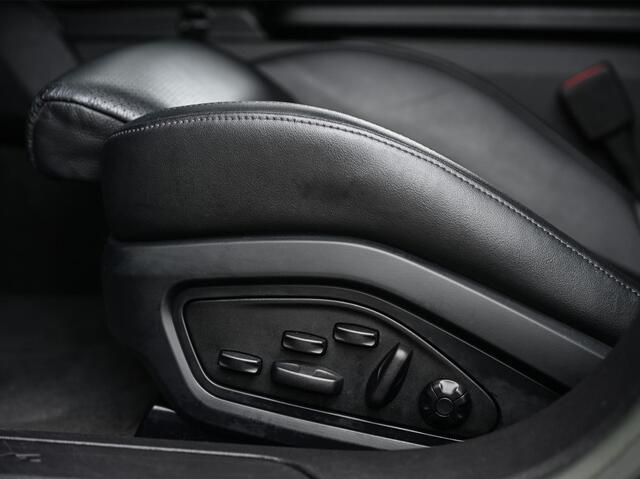 Porsche Taycan Sport Turismo 79 kWh | NL-Auto | 18-Wegs Memory Seats | Luchtvering | Adaptive Cruise | BOSE | Camera | Stoelverwarming | Ambiance Verlichting |