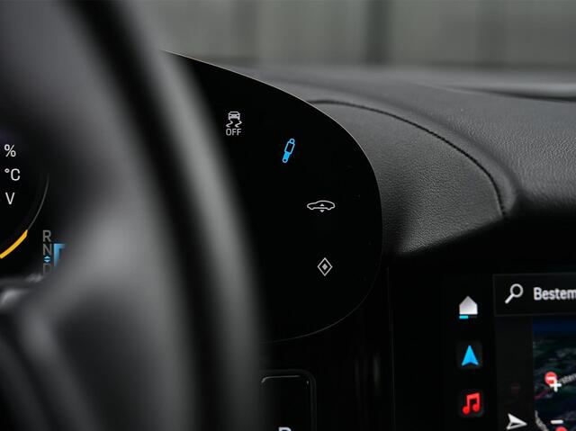 Porsche Taycan Sport Turismo 79 kWh | NL-Auto | 18-Wegs Memory Seats | Luchtvering | Adaptive Cruise | BOSE | Camera | Stoelverwarming | Ambiance Verlichting |