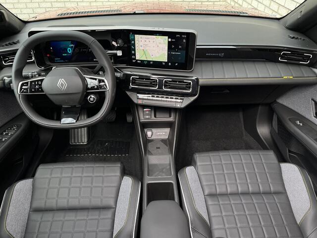 Renault 4 Comfort Range Iconic Plein Sud 52 kWh | 5 JAAR GARANTIE | Direct leverbaar | Pack Advanced Driving Assist | Harman Kardon | Two-tone Brun Terracotta / Noir Étoilé |