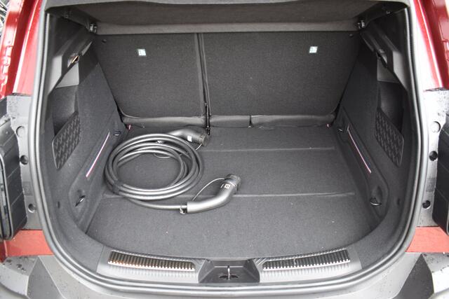 Renault 4 Iconic | Achteruitrijcamera | Elektrisch verwarmbare voorstoelen | Elektronisch geregelde airconditioning