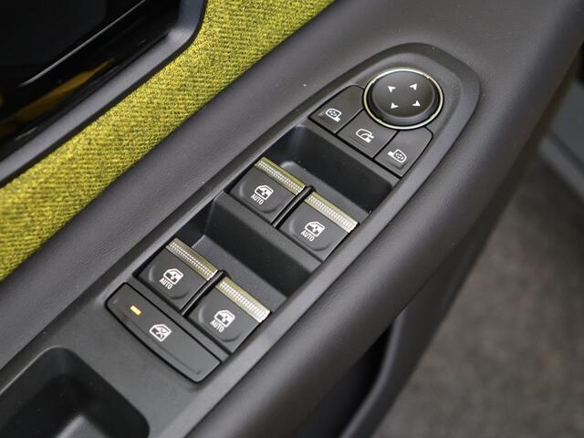 Renault 5 E-TECH comfort range 10 1AT Iconic cinq | Achteruitrijcamera | Elektrisch verwarmbare voorstoelen | ISOFIX-bevestigingssysteem voor kinderzitjes op passagiersstoel en op de twee buitenste zitplaatsen achter